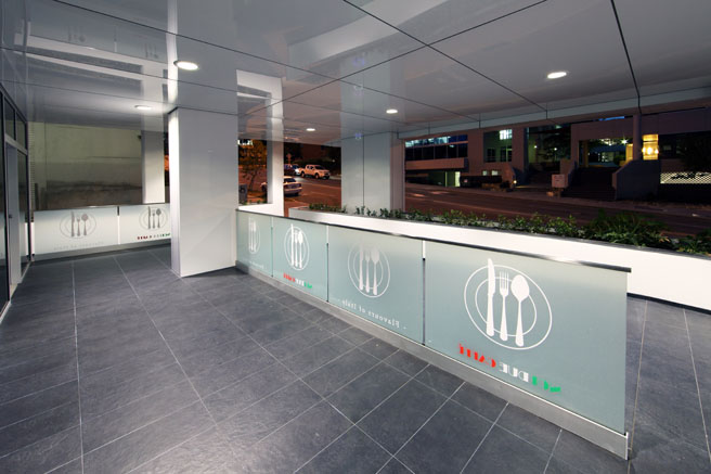Glass Fencing Restaurant Privacy