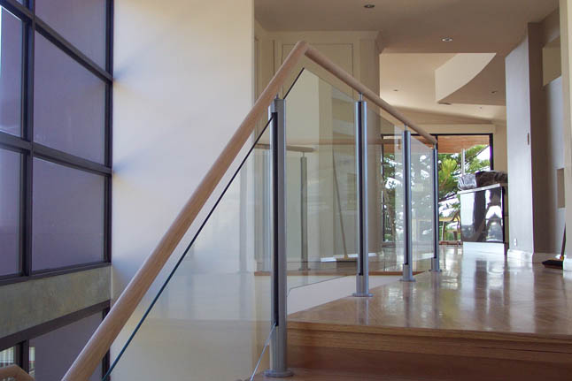 Modern Home Semi-Frameless Glass Staircases