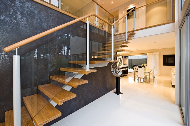 Semi-Framless Glass Balustrade Company Residential Project