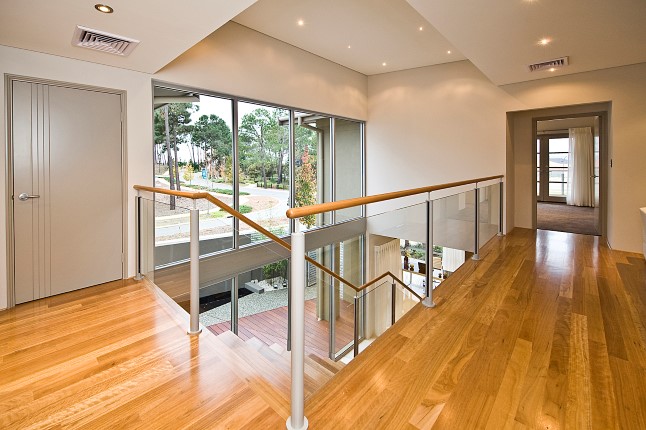 Company Residential Semi-Framless Glass Balustrade