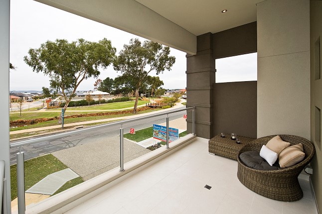 Residential Semi-Framless Glass Balustrade Company 