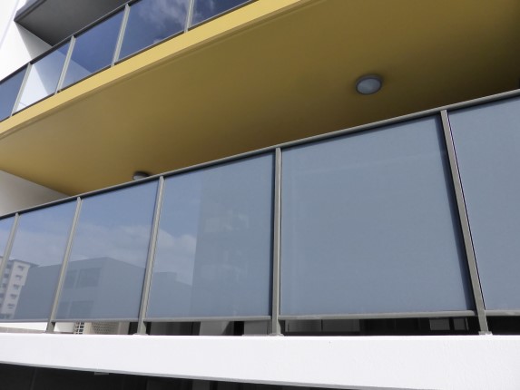 Au Apartments Balustrade